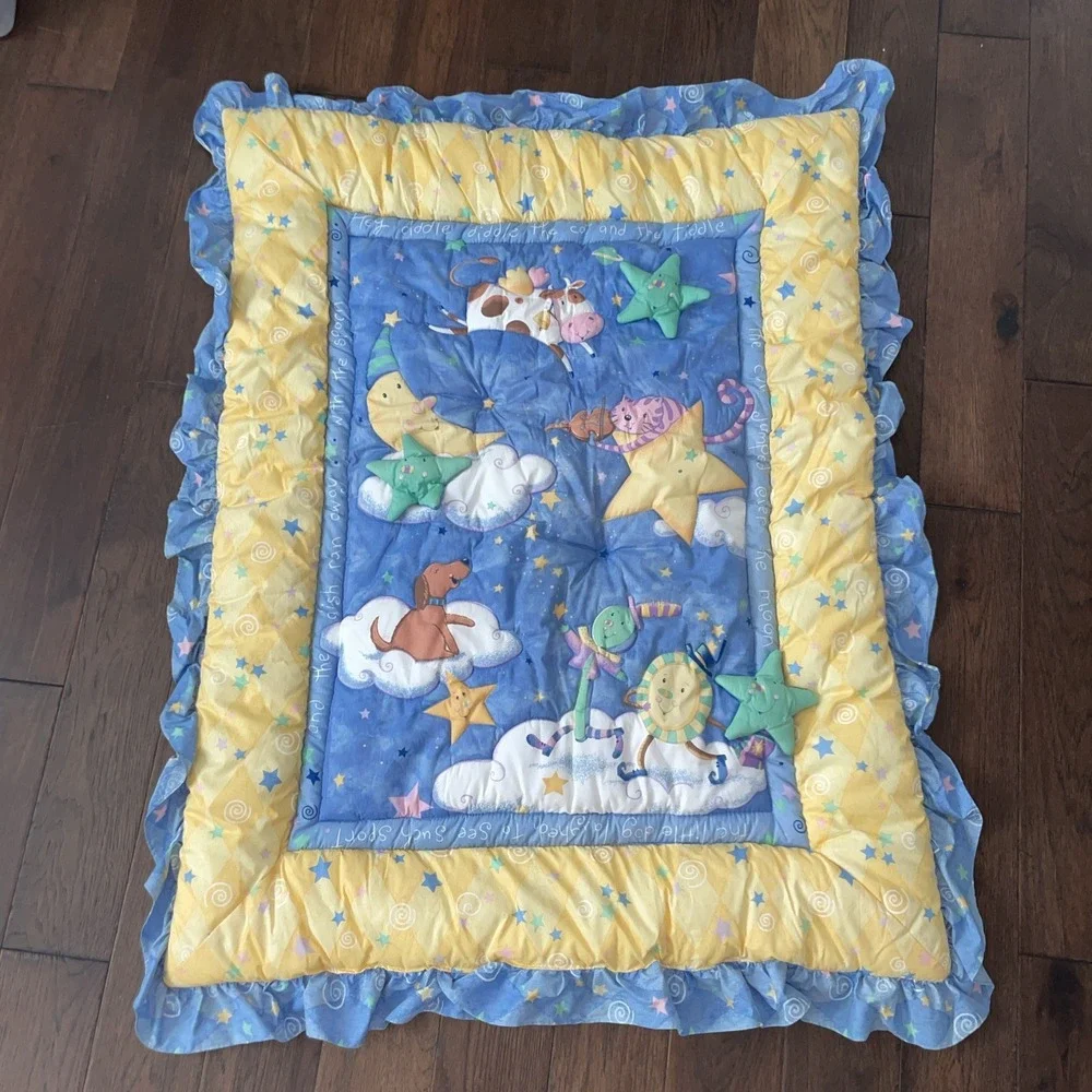 Vtg Kids Korner Hey Diddle Diddle Nursery Rhyme Blanket 3D Stars Celestial Quilt